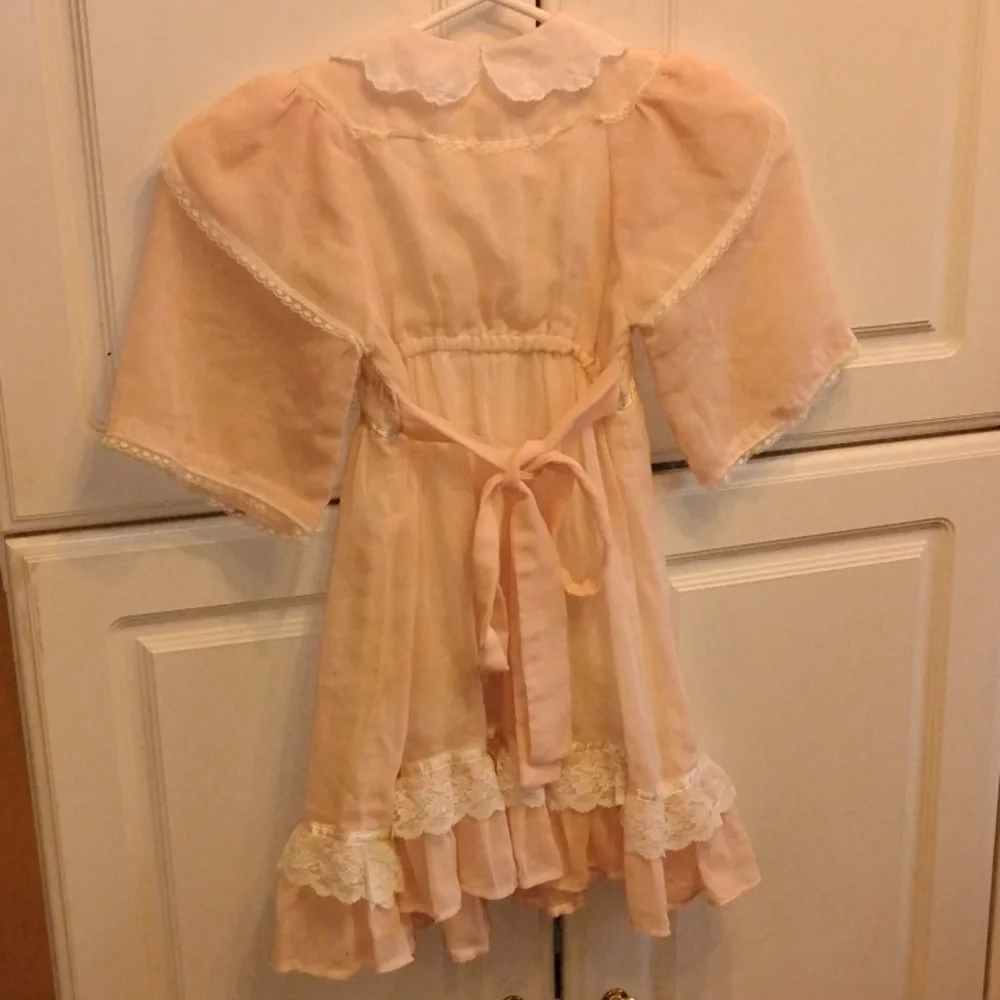 Vintage Gunne Sax 1970s Girls Peach Lace Trim Dress